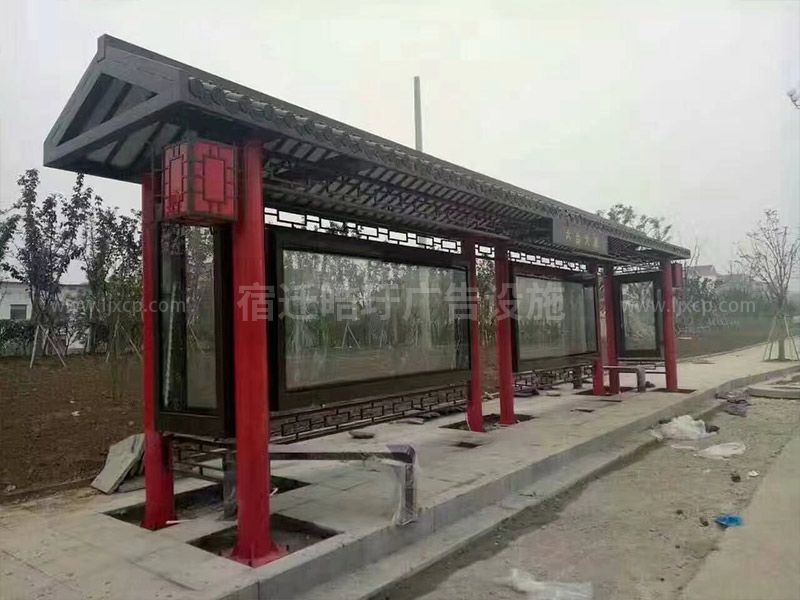城市公交候車亭廠家現(xiàn)場(chǎng)安裝案例